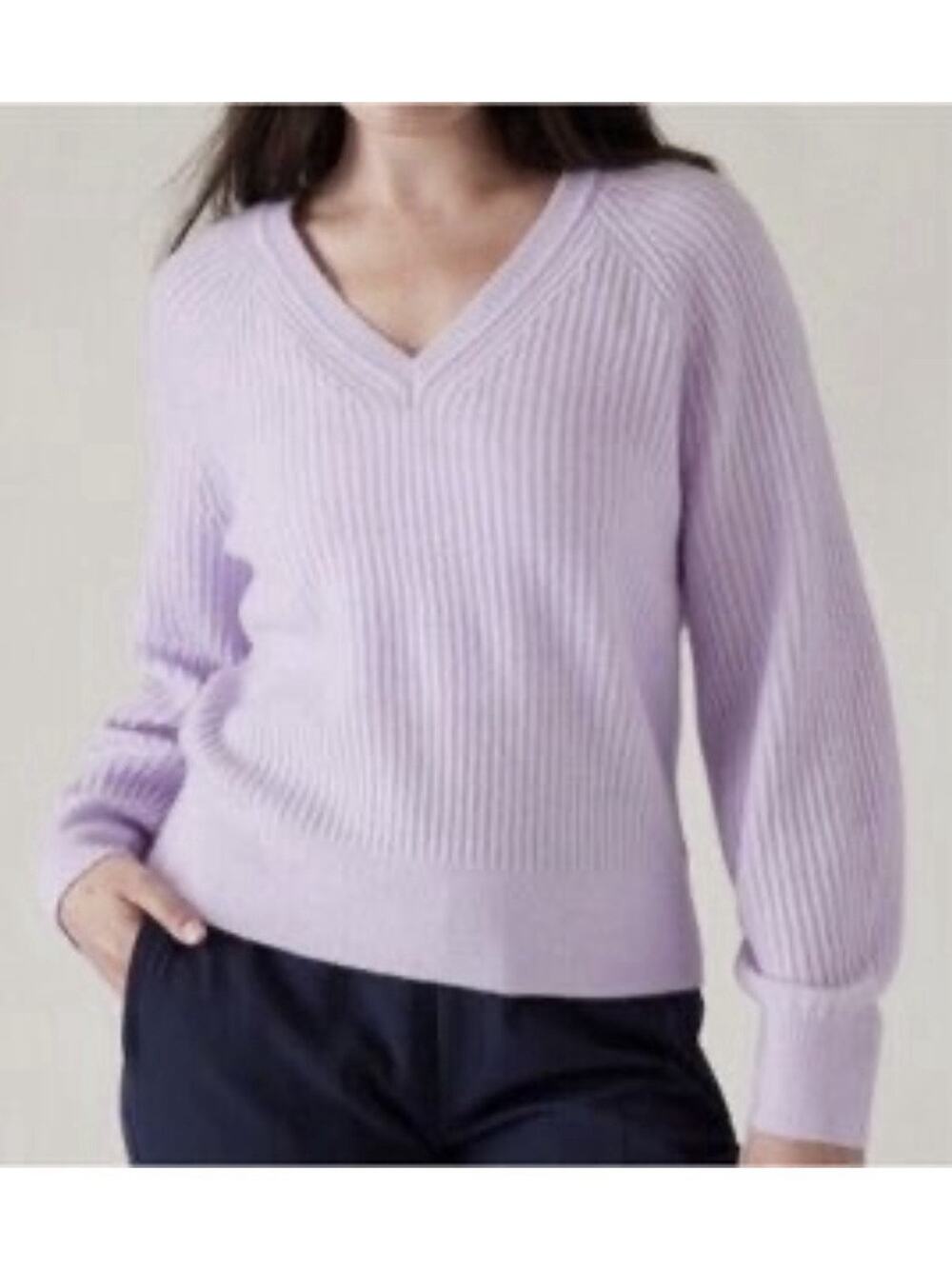 Athleta Layover Sweater Women Sz L Purple Merino Wool blend V-Neck Soft Ribbed